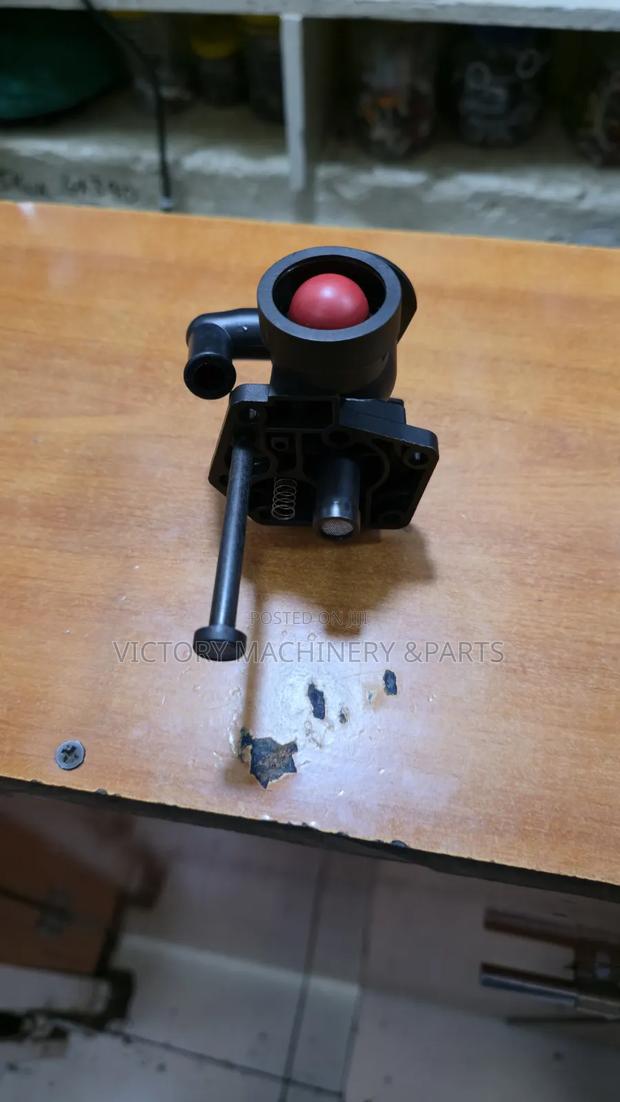 Lawn Mower Carburator - thumbnail 2
