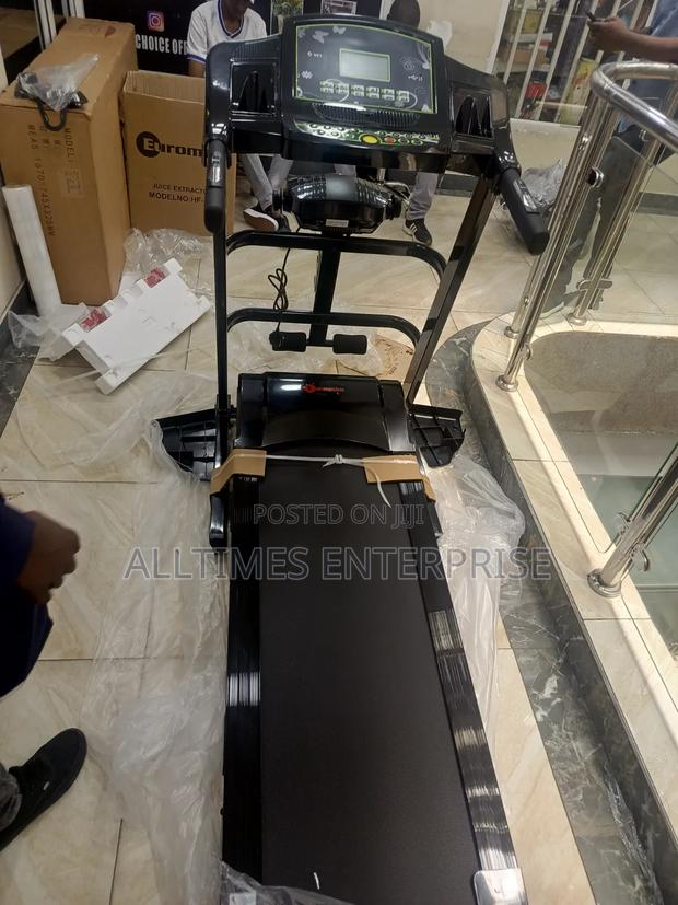 Auto Incline Treadmill With Massage Belt Audio Play Bottle Holder