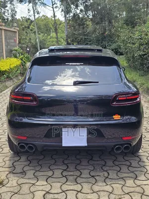 Porsche Macan GTS 2018 Black