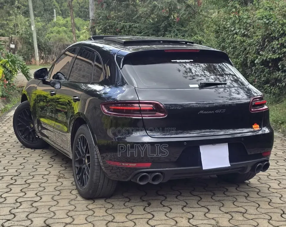 Porsche Macan GTS 2018 Black