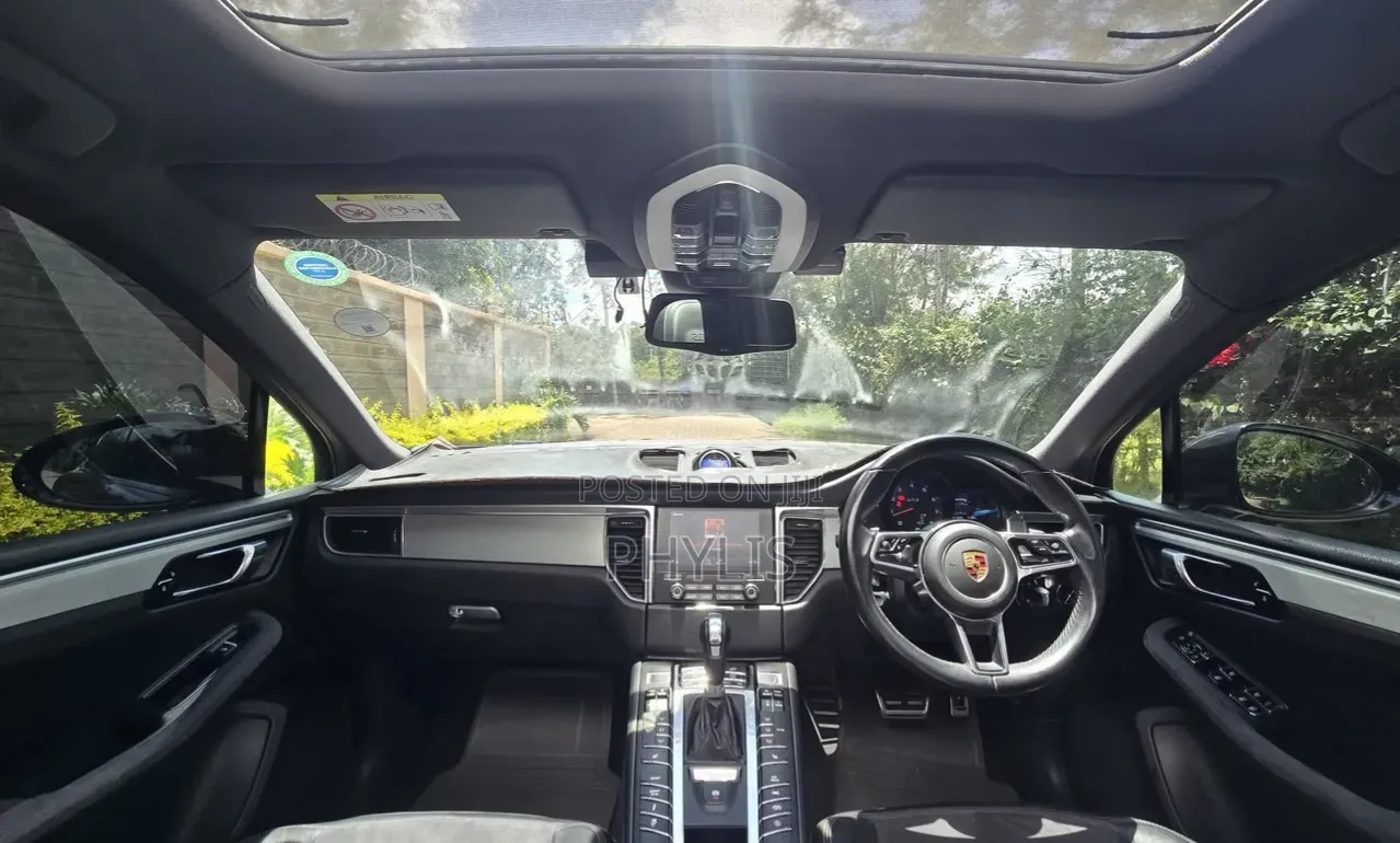 Porsche Macan GTS 2018 Black