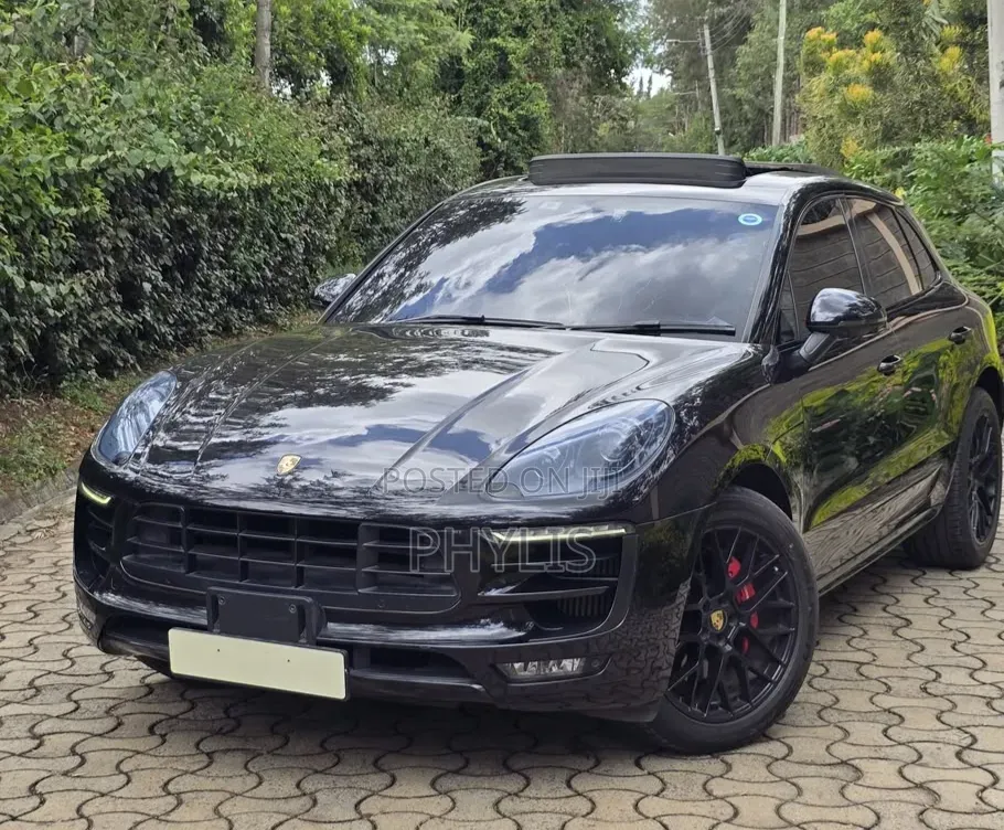 Porsche Macan GTS 2018 Black