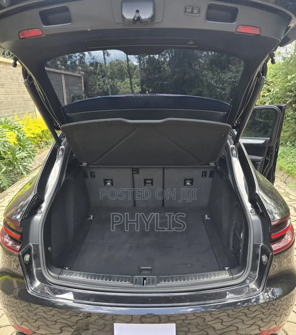 Porsche Macan GTS 2018 Black