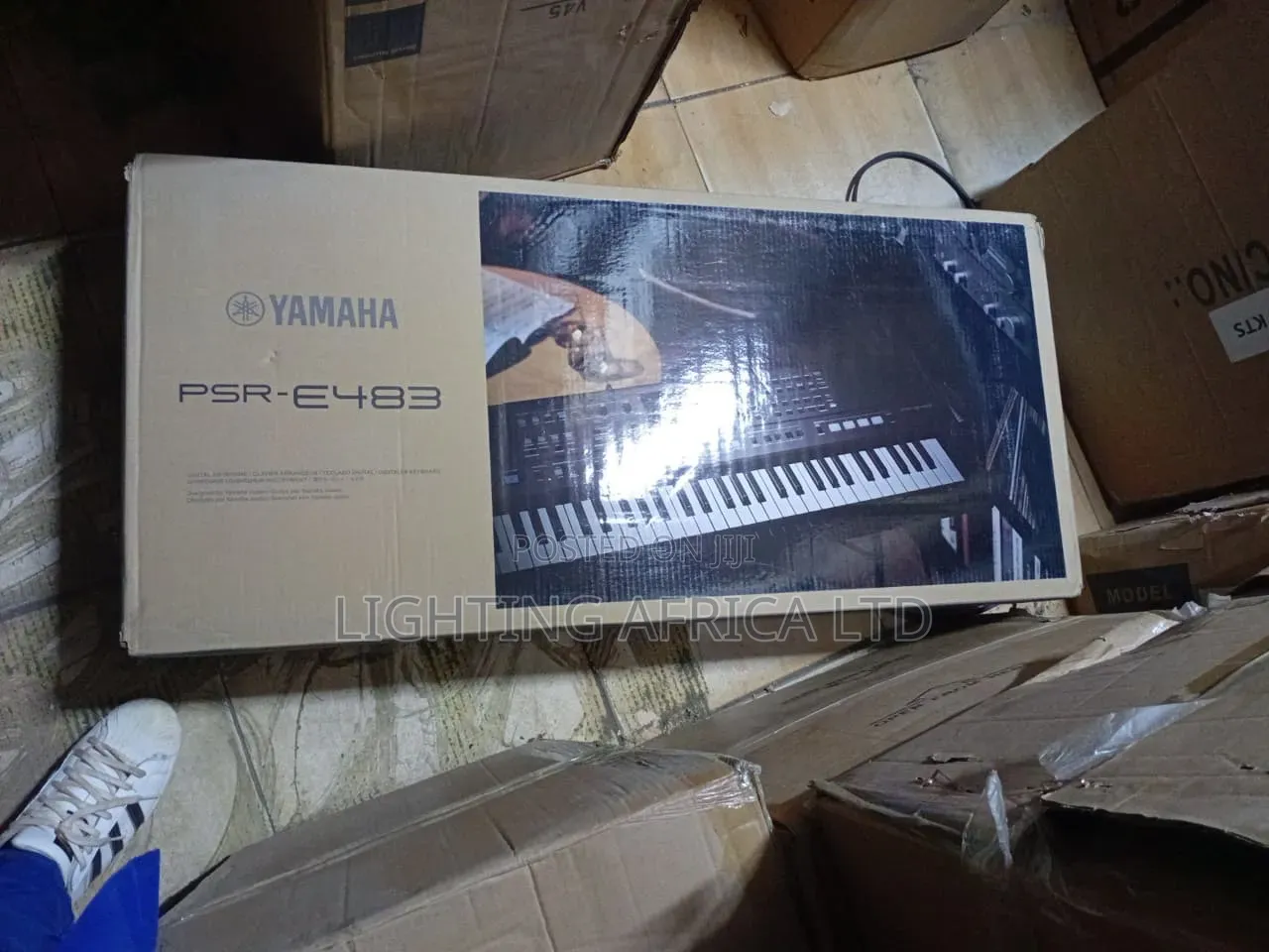 Original Yamaha PSR E 483 Keyboard Complete With Power Adapter