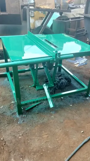 Wood Cutting Machine