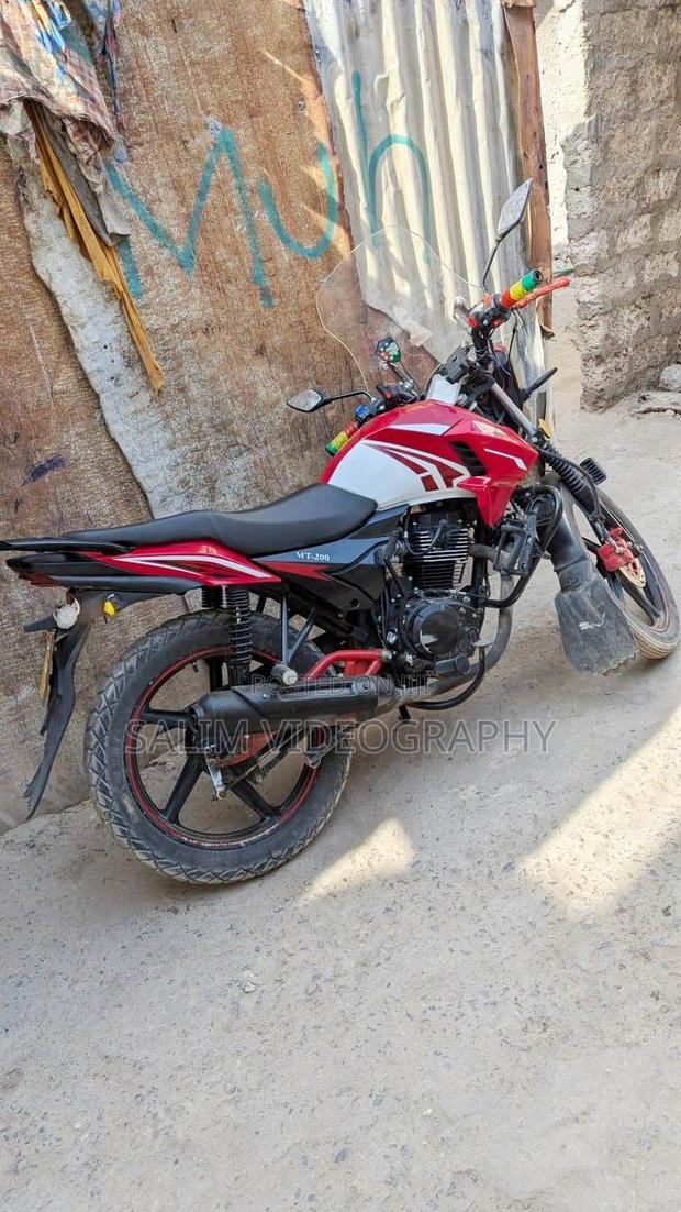Motorcycle 2025 Red - thumbnail 2