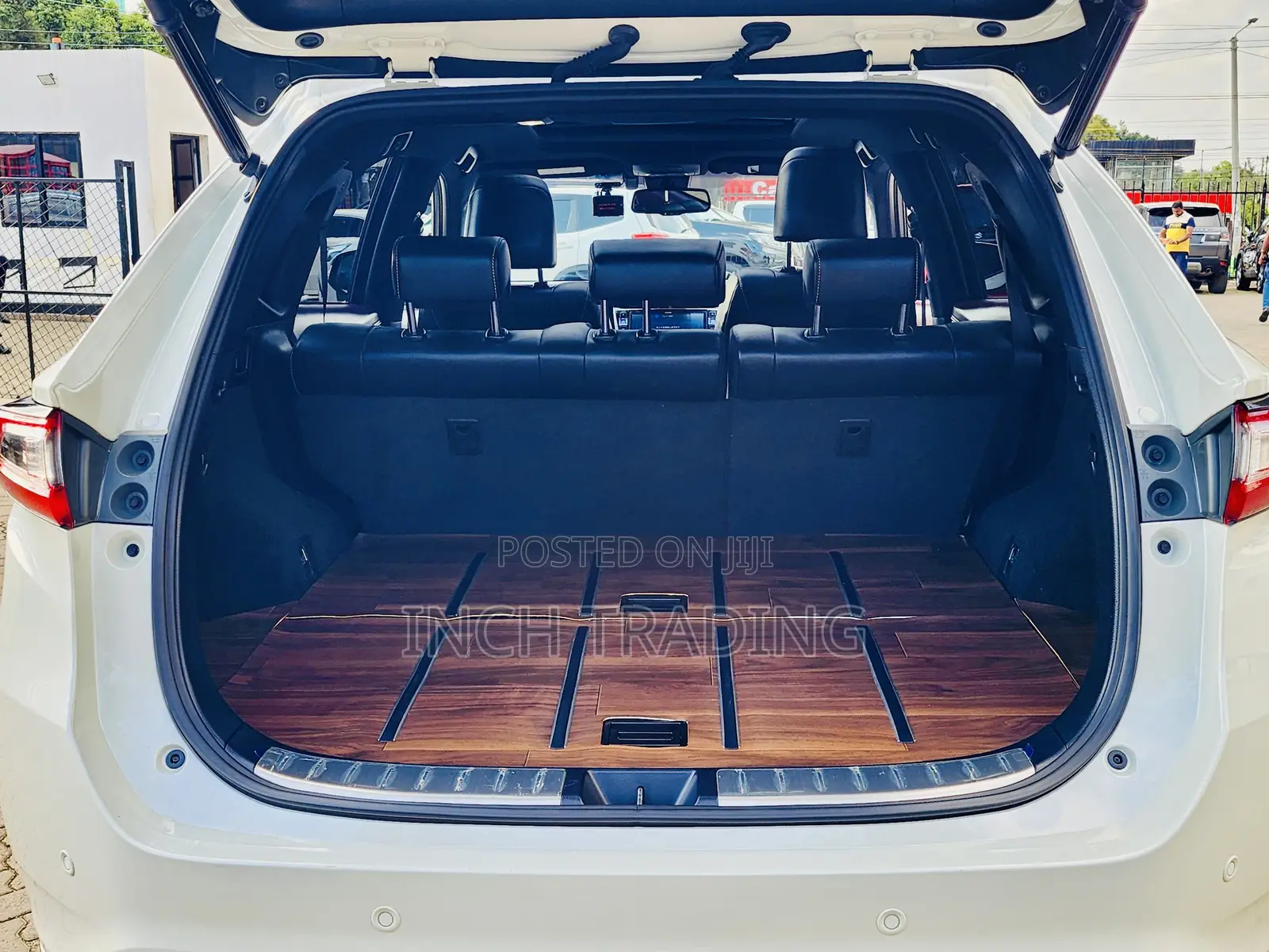Toyota Harrier 2.0 2019 Pearl