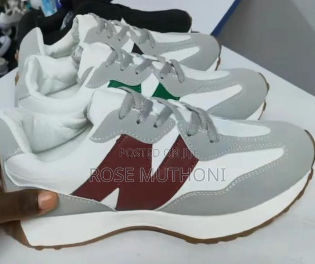 New Balance 327