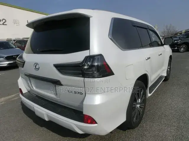 Lexus LX 570 AWD 2019 Pearl