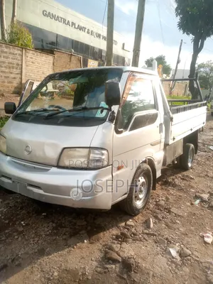 Clean Mini Truck Diesel Toyota Hilux 2017