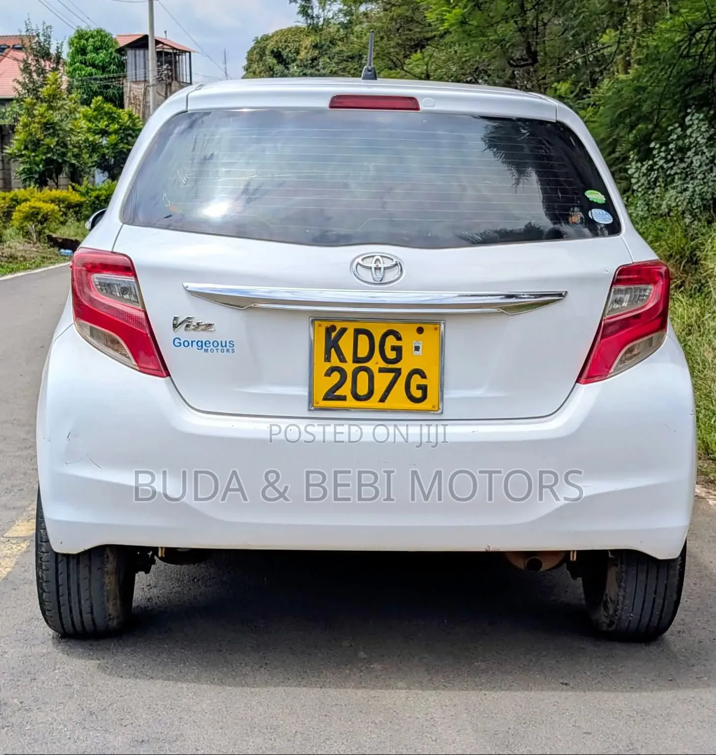 Toyota Vitz 2014 White