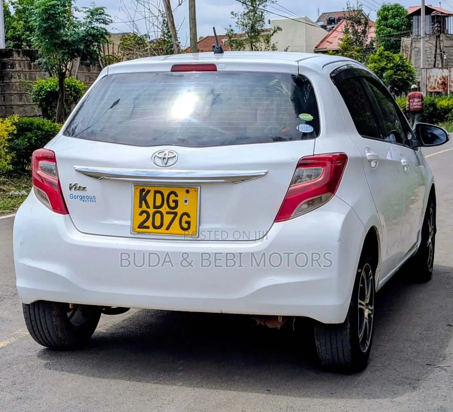 Toyota Vitz 2014 White