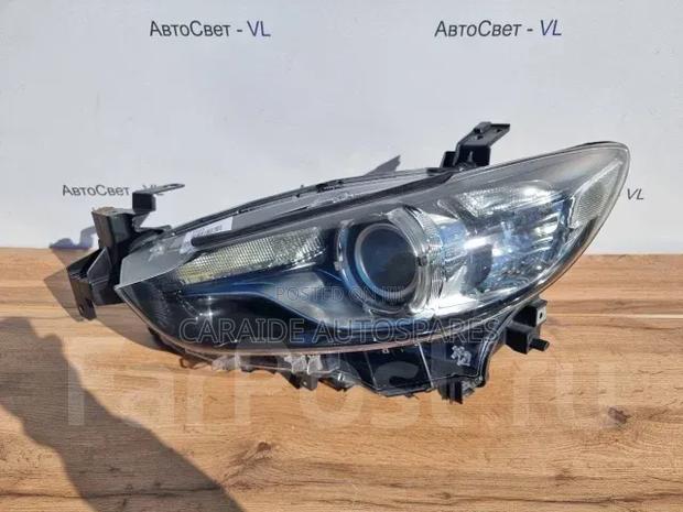 Mazda Atenza 2017/2018 Headlights - main view