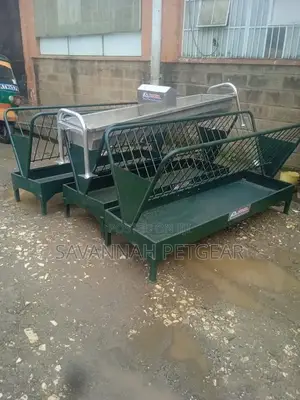 Sheep/Goat Hay Feeders With Trough for Pellets and Scraps