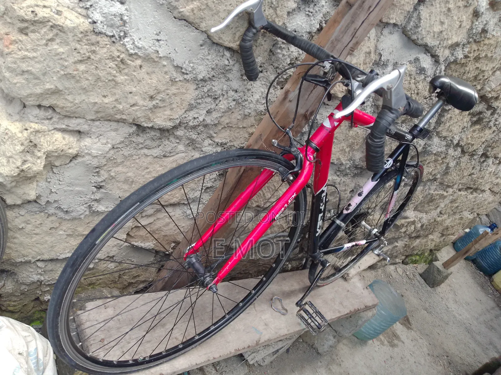 Road Bike For Those Wanting Speed Quick Sale