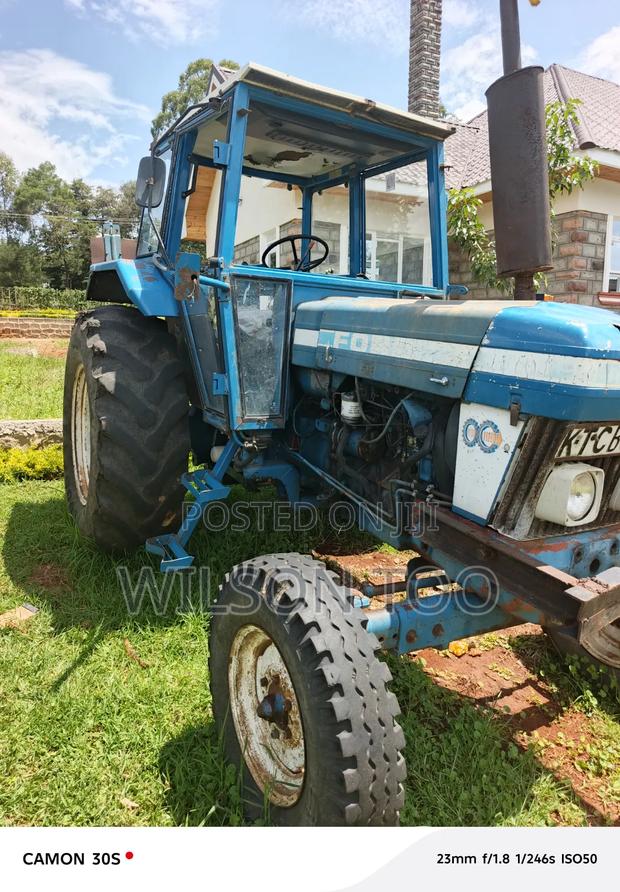 Ford 5610 Tractor - thumbnail 2