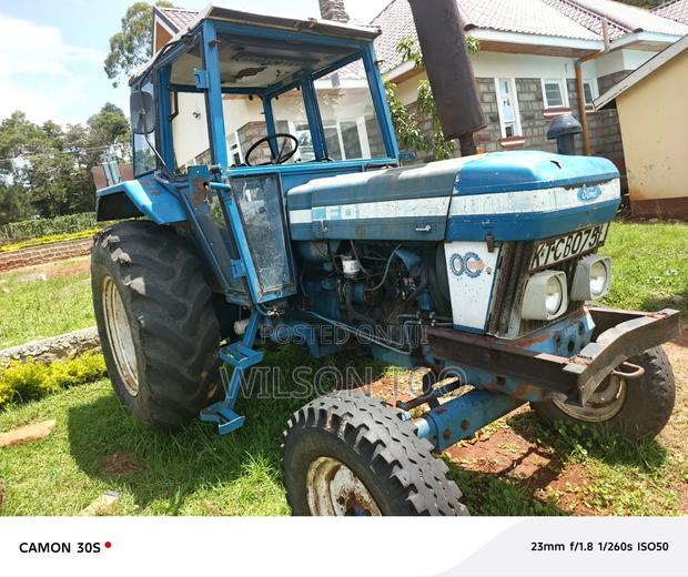 Ford 5610 Tractor - thumbnail 4
