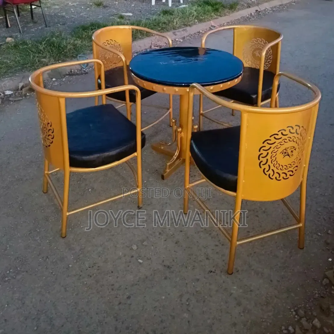 Restaurant Set With Coated Metallic Gold Frame 
