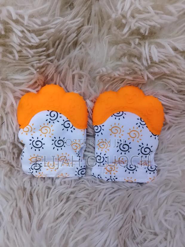 Mittens Teether - main view
