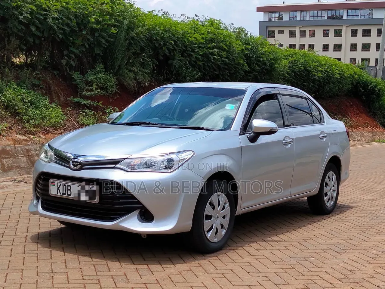 Toyota Axio 2014 Silver