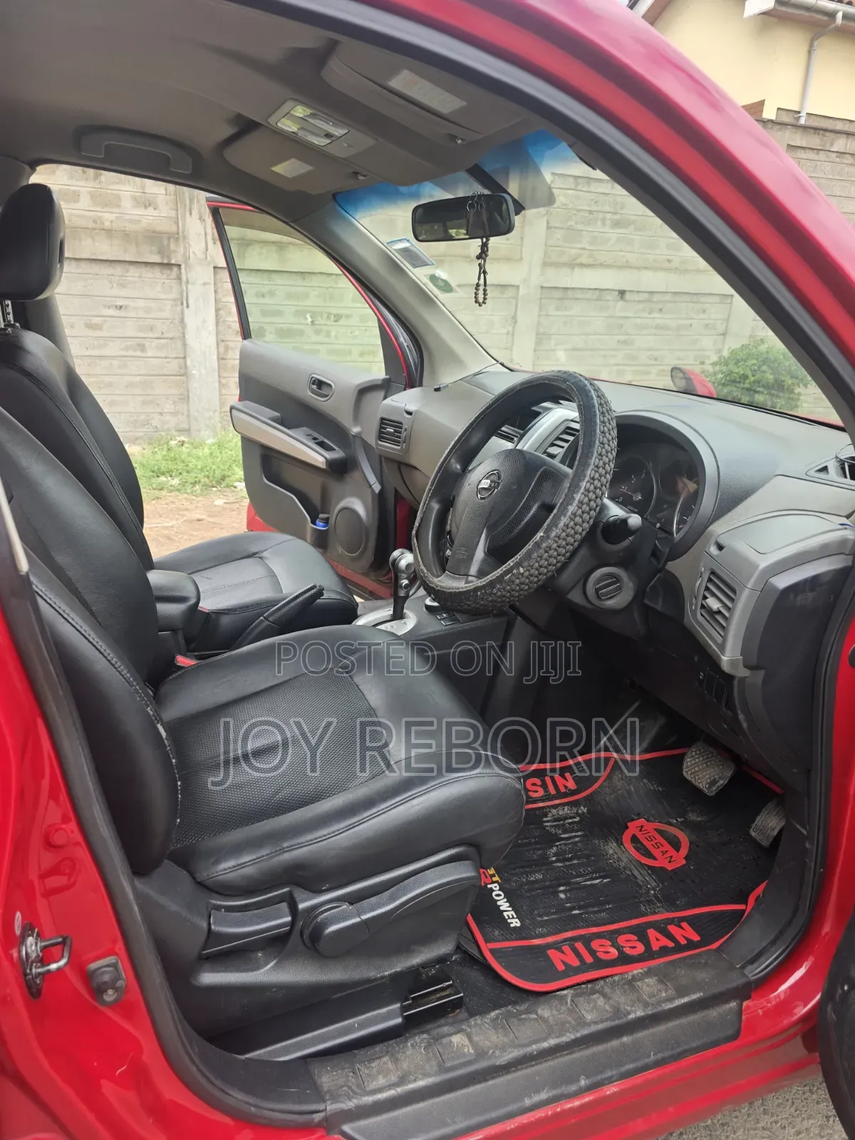 Nissan X-Trail 2010 Red