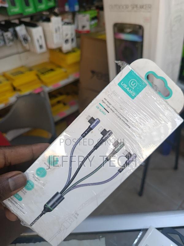 4-in-1 Right-Angle Charging Cable 1.2m, Usb-C, Lightning, Micro-Usb - thumbnail 2
