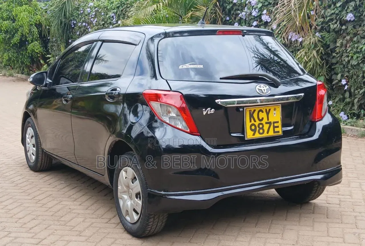Toyota Vitz 2012 Black