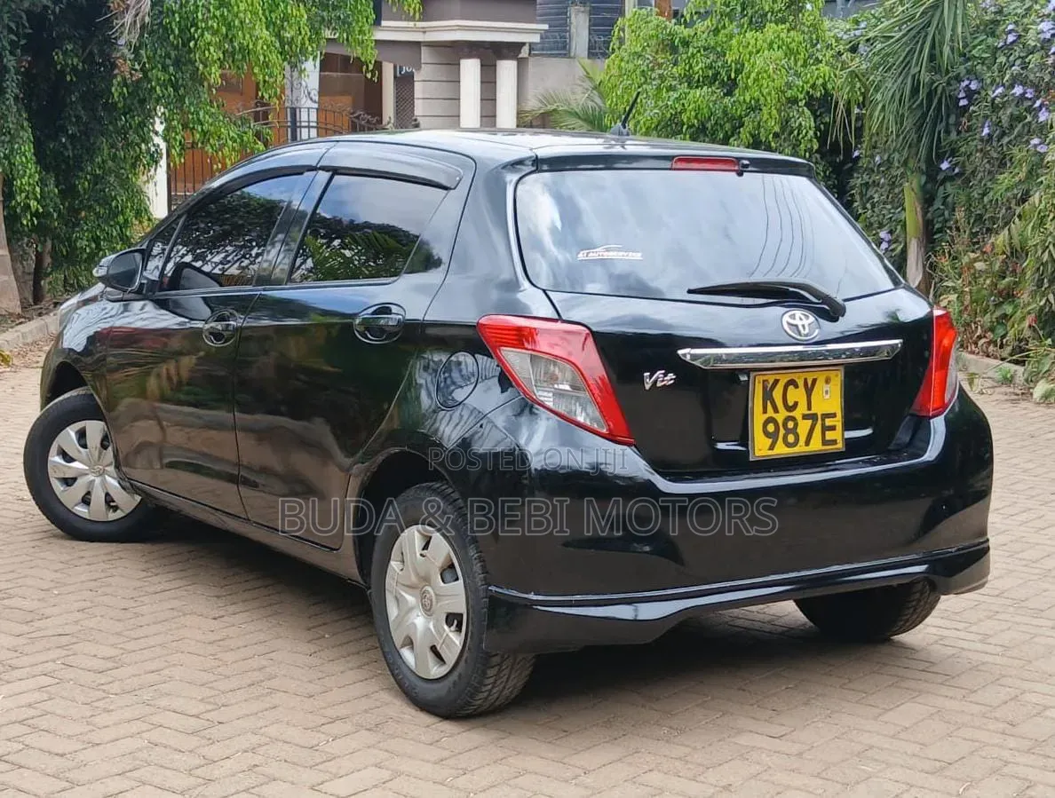 Toyota Vitz 2012 Black