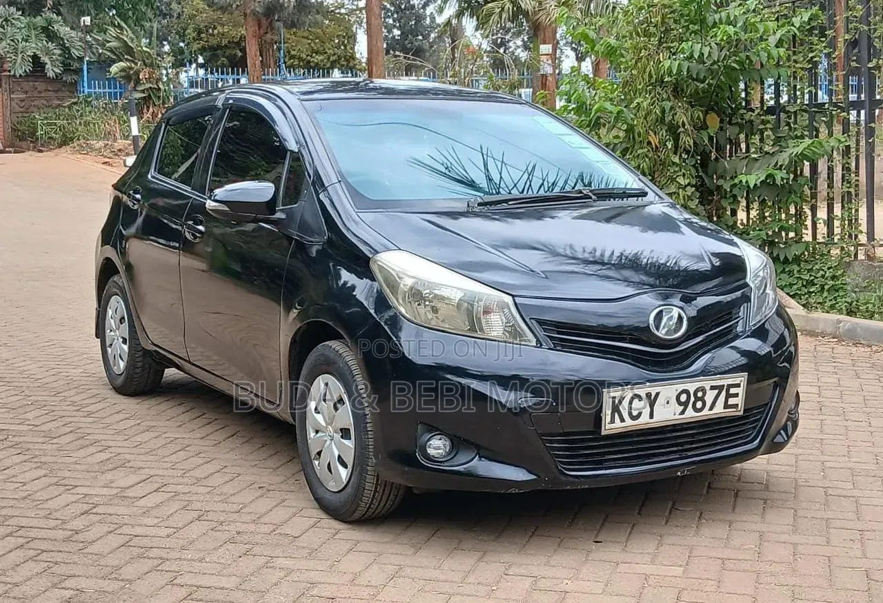 Toyota Vitz 2012 Black