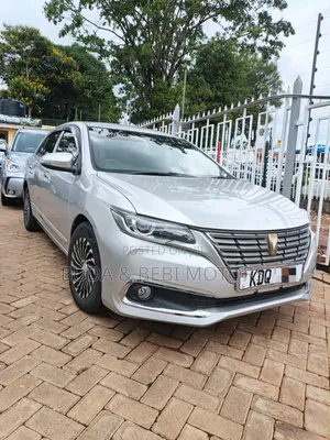 Toyota Premio 2017 Silver