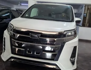 Toyota Noah 2018 White