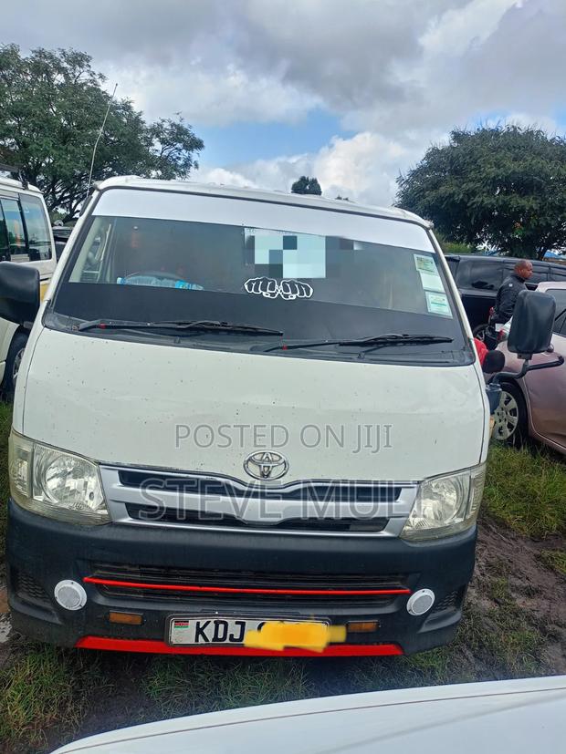 Toyota HiAce 2014 White - thumbnail 5