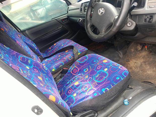Toyota HiAce 2014 White - thumbnail 13