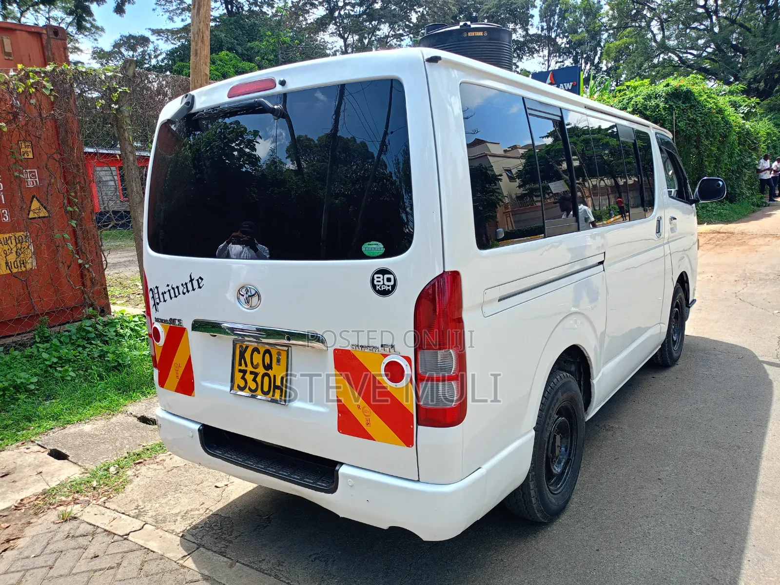 Toyota HiAce 2012 White