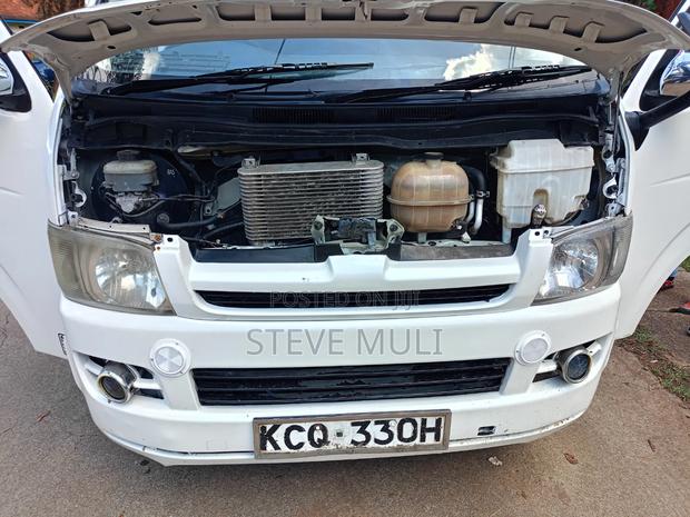 Toyota HiAce 2012 White - thumbnail 6