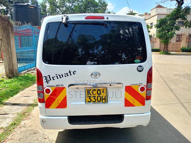 Toyota HiAce 2012 White - thumbnail 10