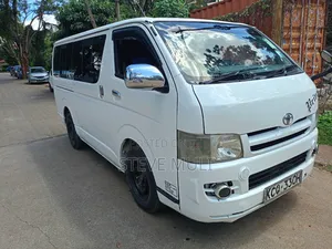 Toyota HiAce 2012 White