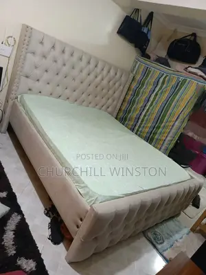 6*6 Fully Upholstered Chester Bed