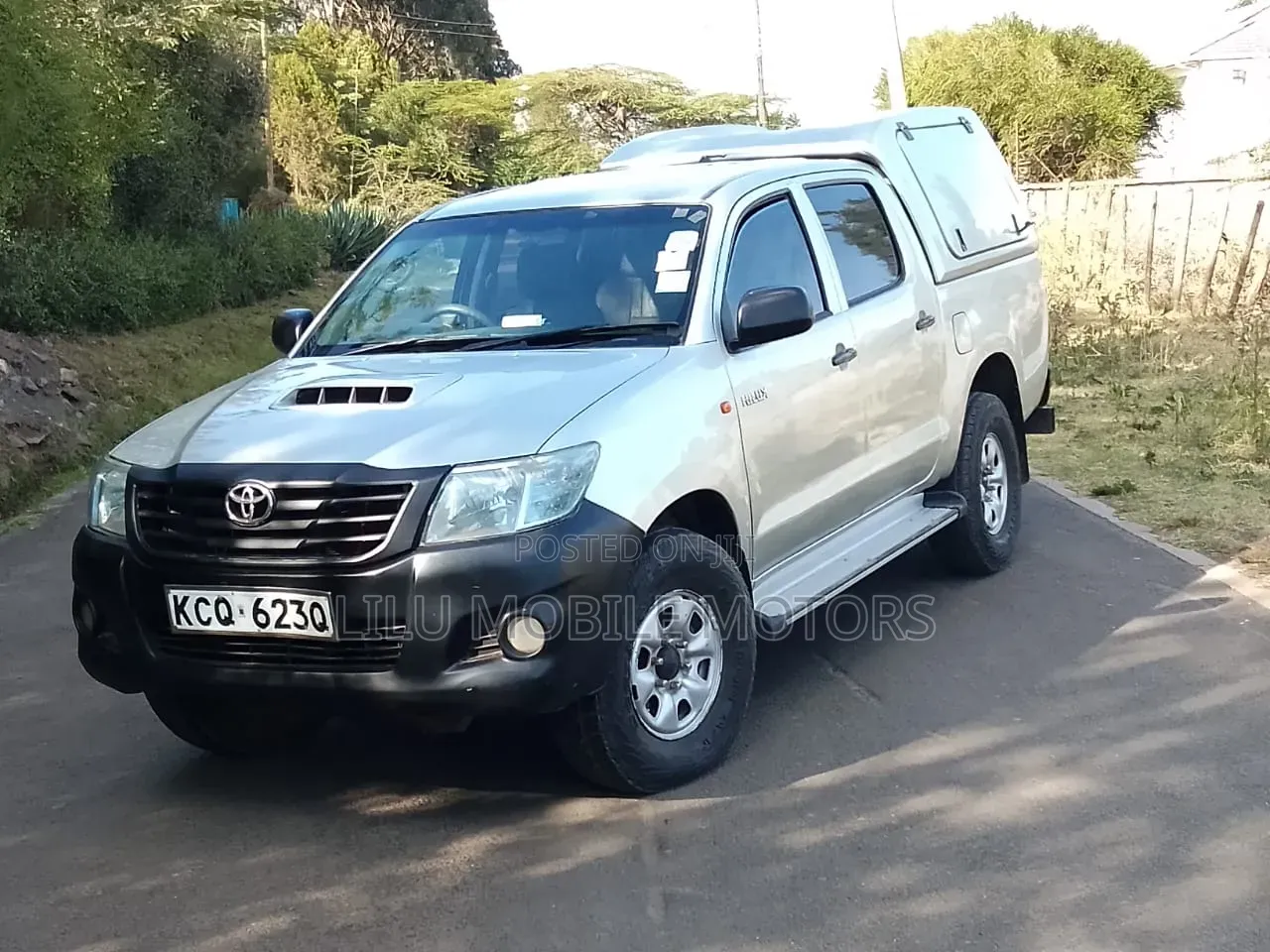 Toyota Hilux 2013 Silver