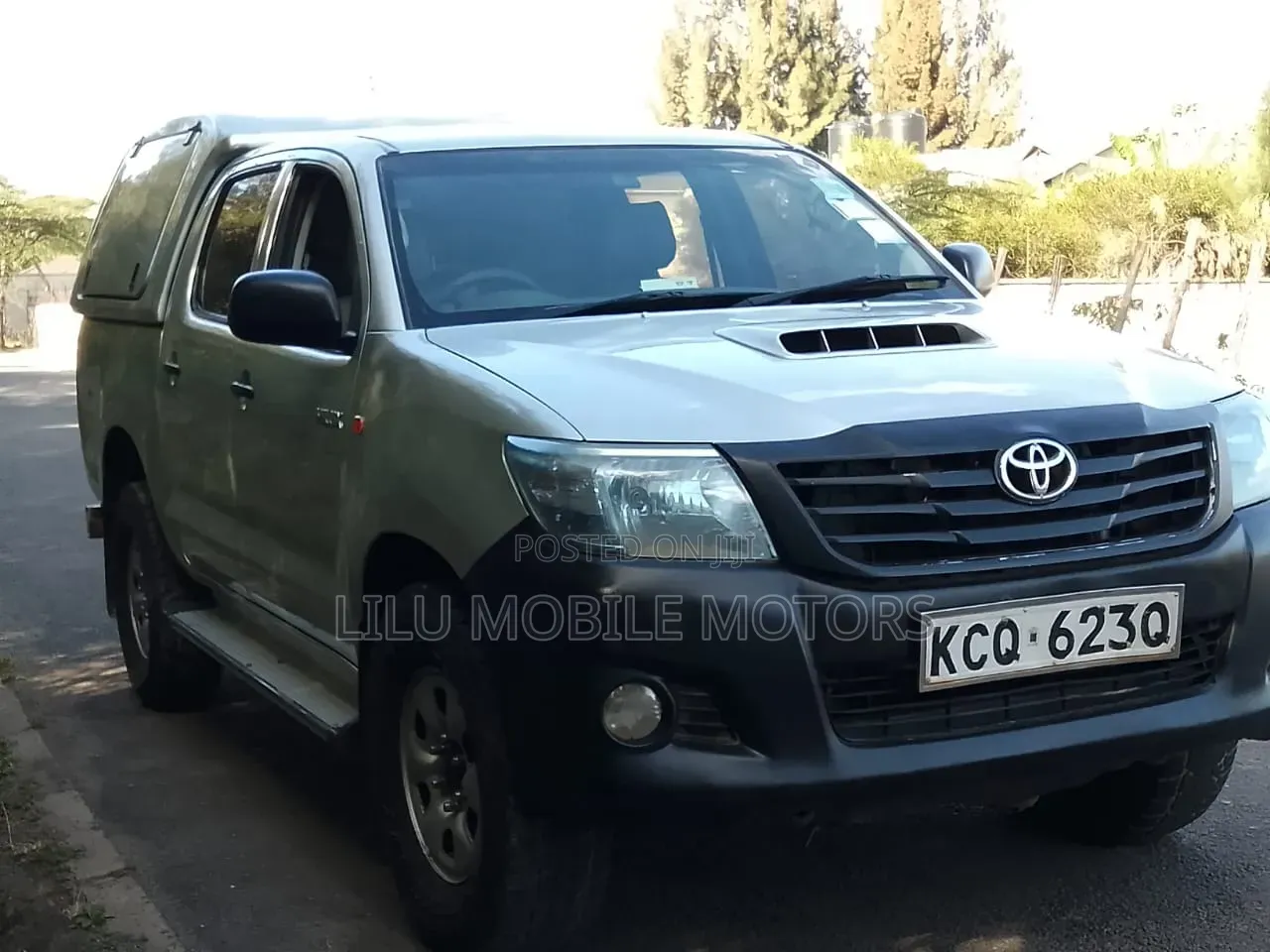 Toyota Hilux 2013 Silver
