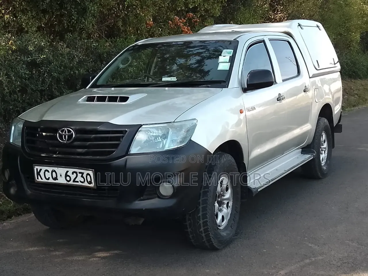 Toyota Hilux 2013 Silver