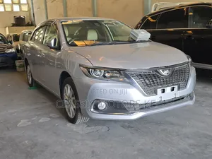 Toyota Premio 1.8 FWD 2019 Silver