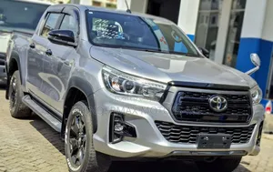 Toyota Hilux Revo Double Cab Deisel 2.4 RWD 2019 Silver