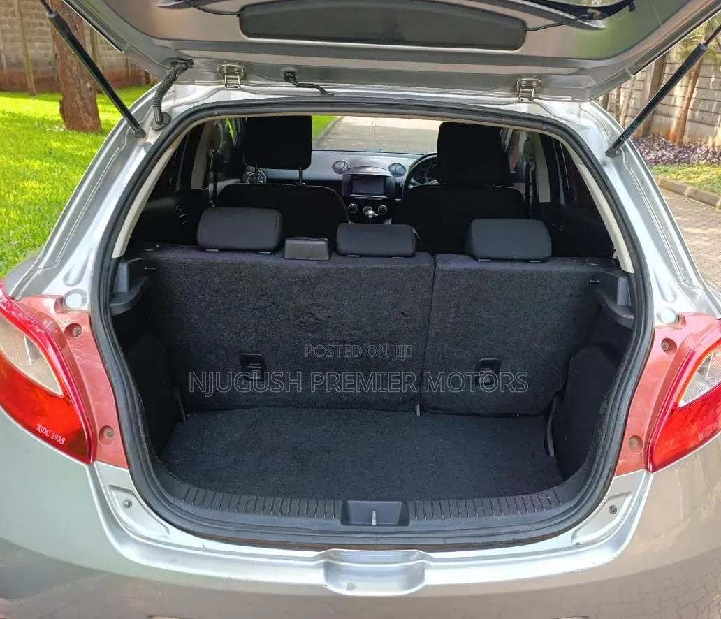 Mazda Demio 2012 Silver