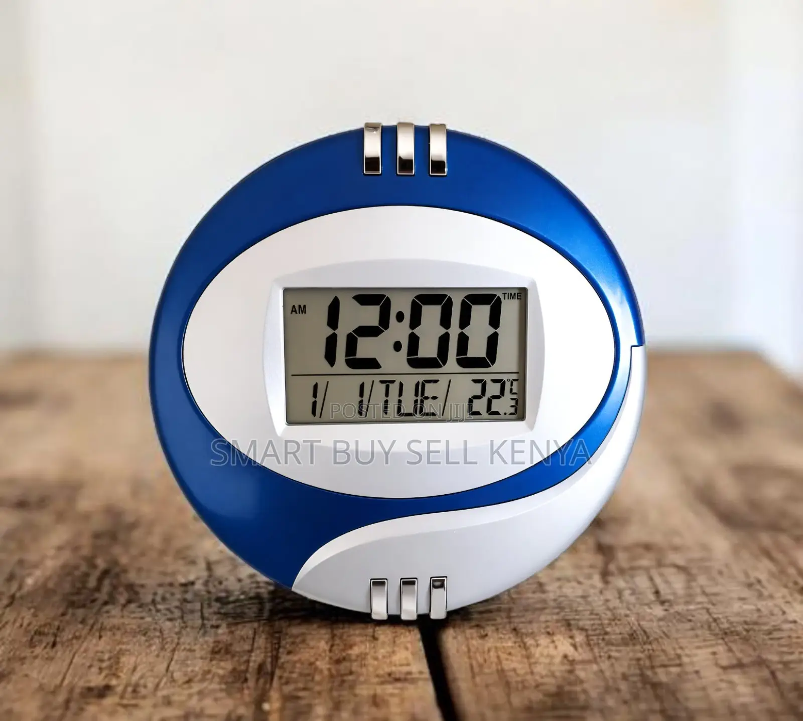 Sleek Finish Easy Read Long Life Table and Wall Mount Digital Clock
