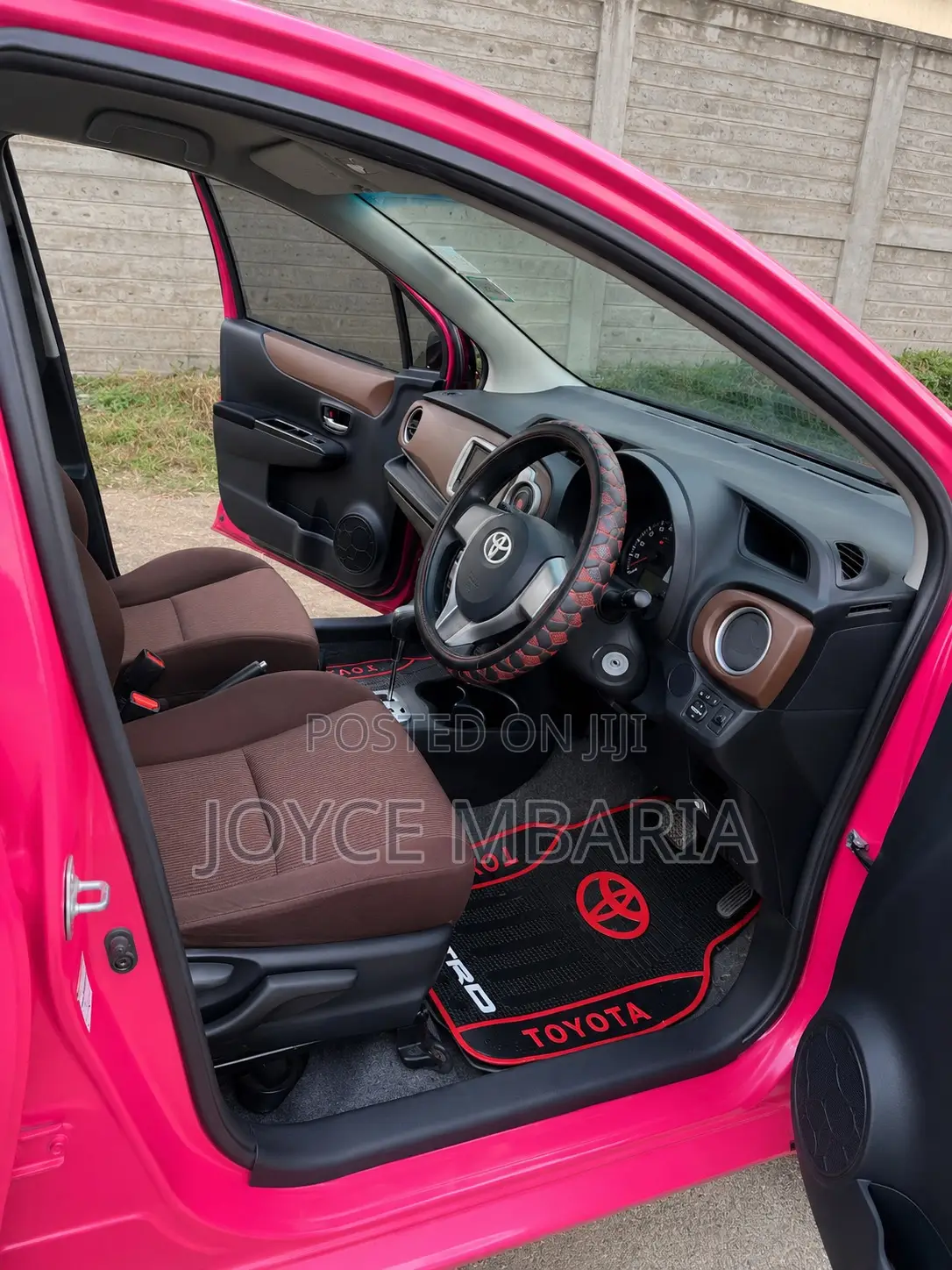 Toyota Vitz 2011 Pink