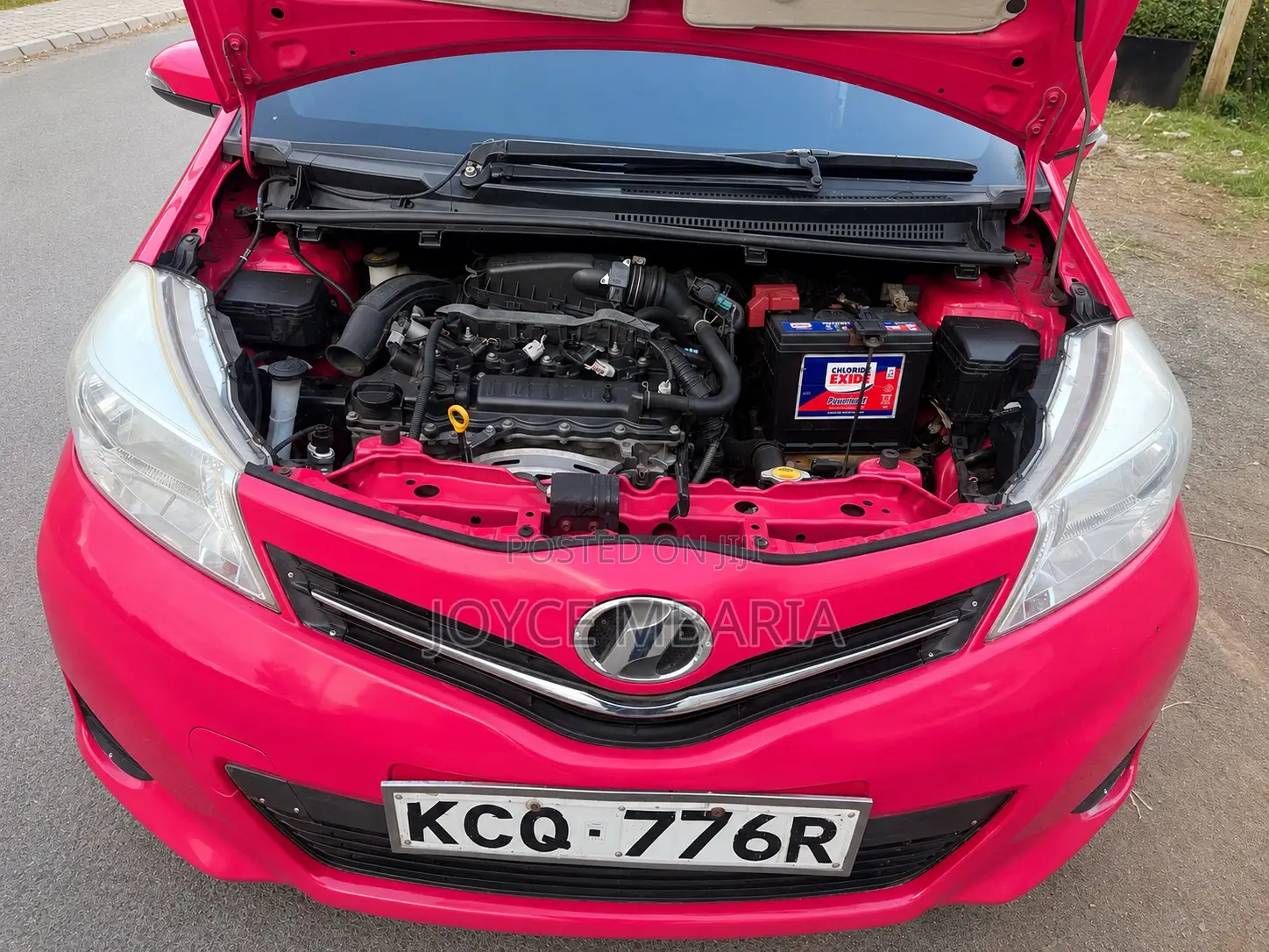 Toyota Vitz 2011 Pink
