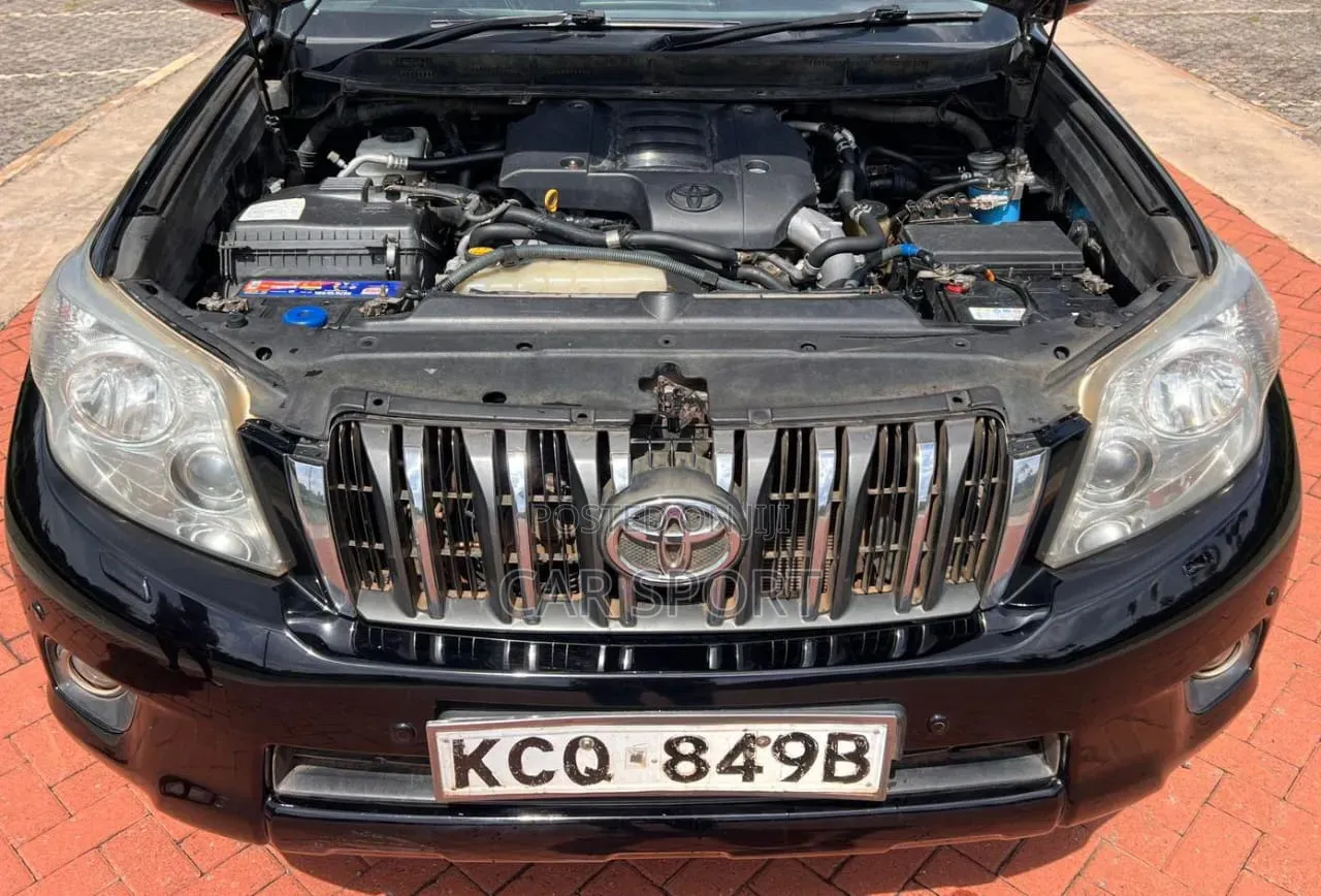 Toyota Land Cruiser Prado 2011 Black