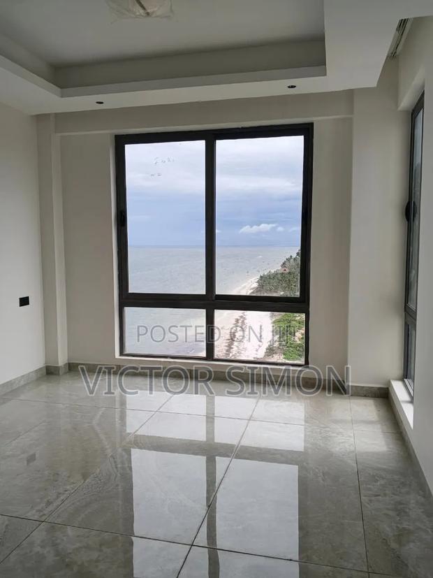 Spacious Three Bedroom to Let on a Flat Nyali Coast Msa - thumbnail 5