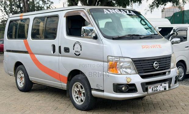 Nissan Caravan (Urvan) 2007 Silver - thumbnail 3